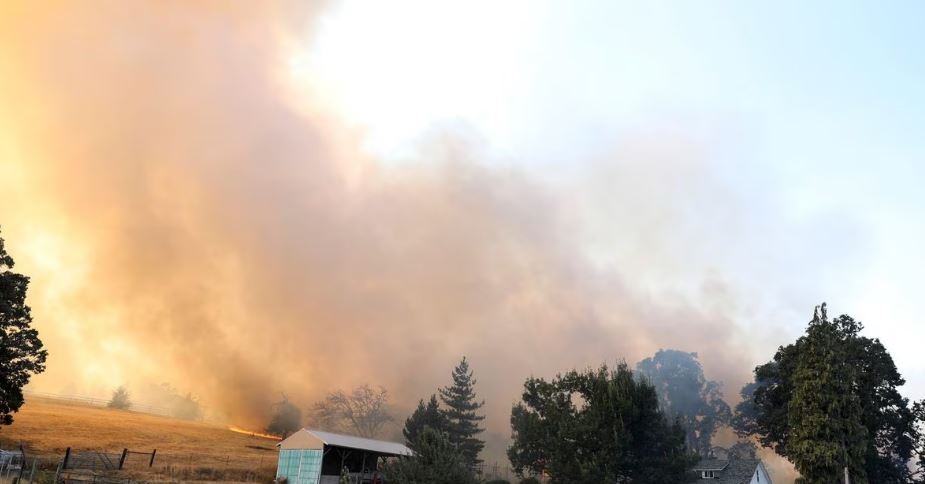 Evacuation order lifted for wildfire near Salem, Oregon